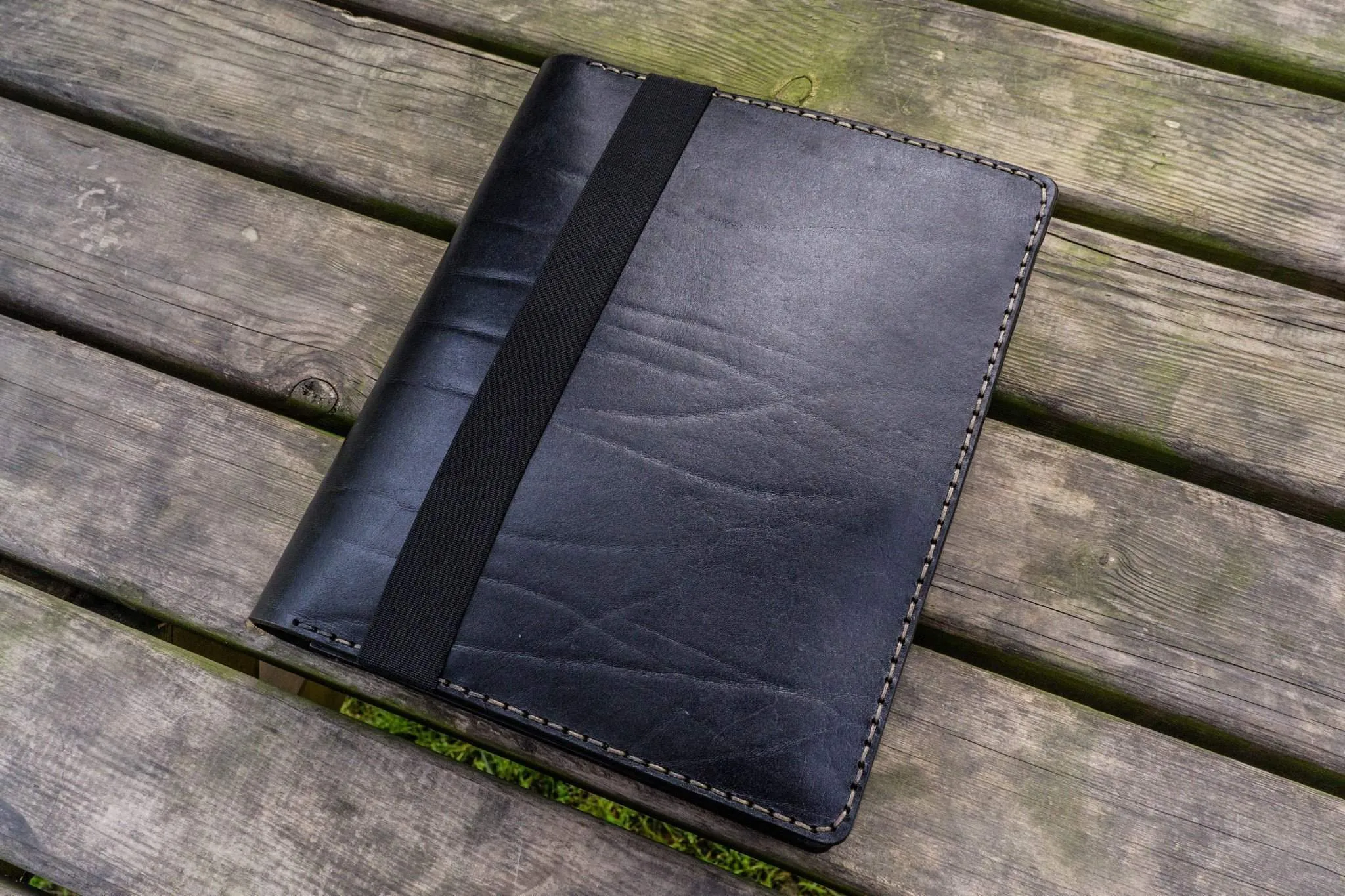 Composition Notebook Cover With iPad Air/Pro Pocket - Black