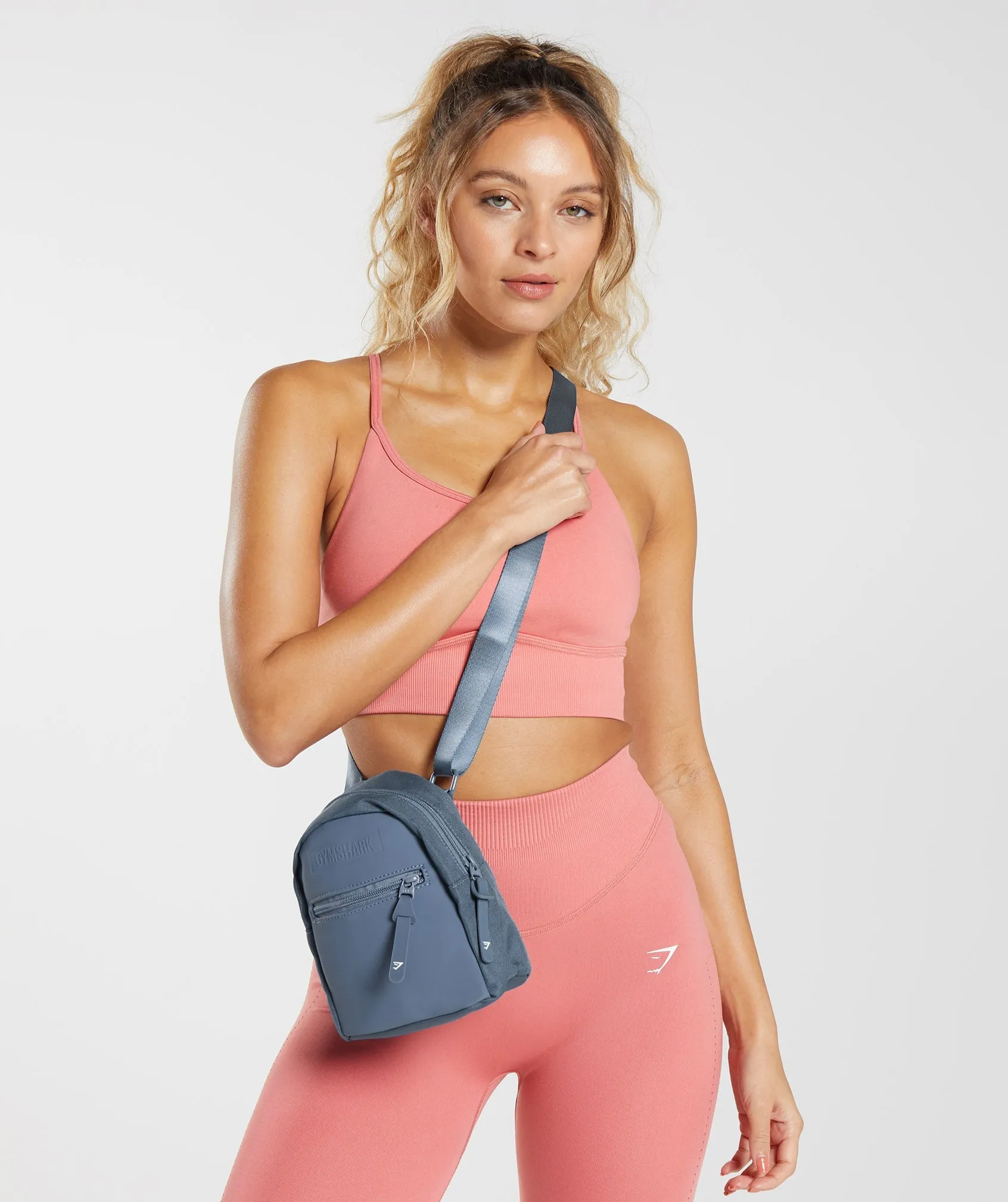 Gymshark Everyday Crossbody Bag - Evening Blue