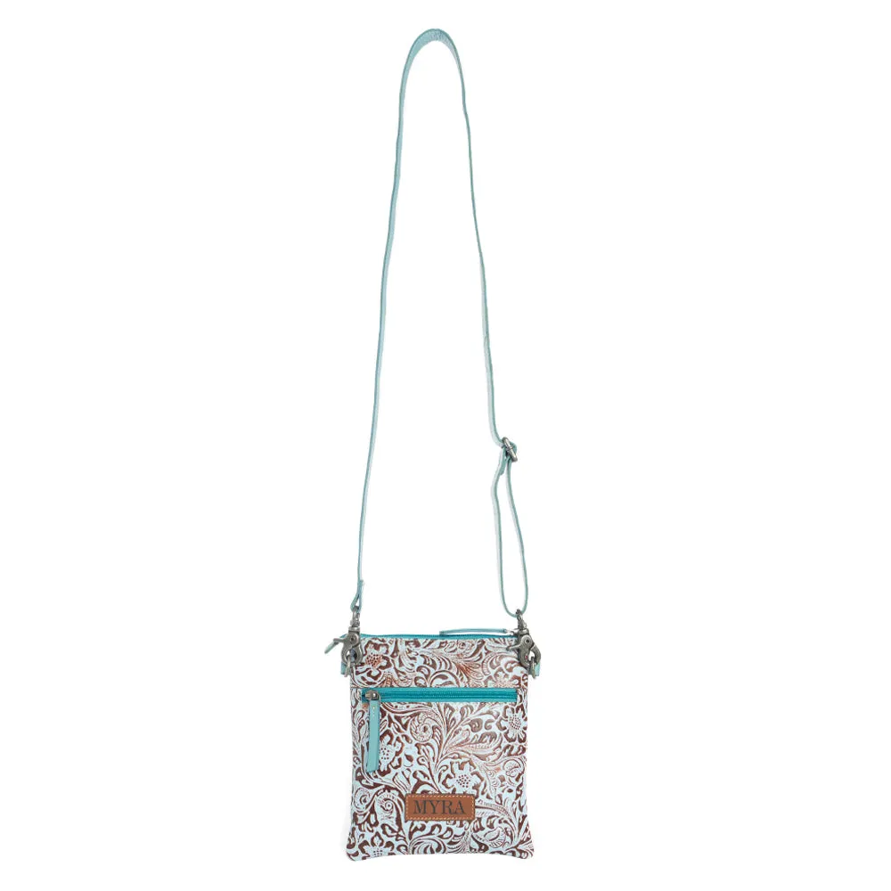 Wonder Trail Shoulder Bag in Turquoise